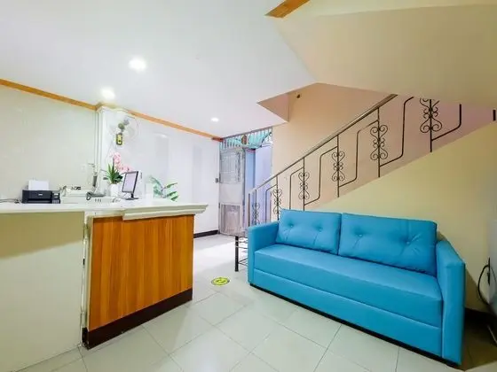 OYO 836 E & H Residences - Lobi