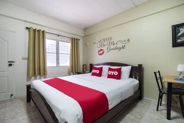 OYO 838 Aromdee Apartment