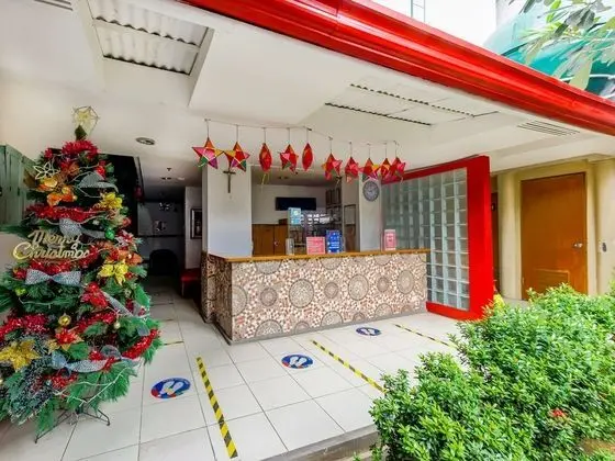 OYO 842 City Smiles Apartelle
