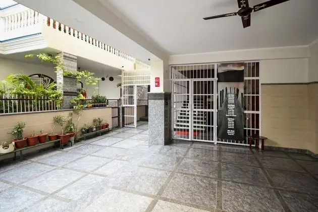 OYO 8430 Absin Hospitality - Dış Mekan