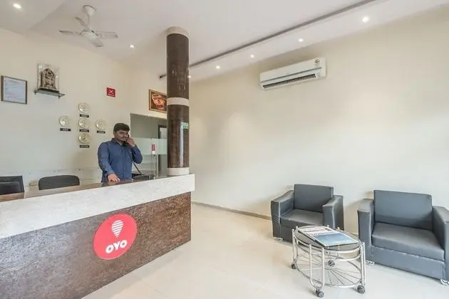 OYO 845 Hotel Kailash Park - Lobi