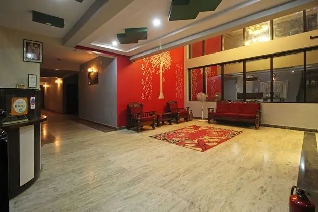 OYO 8496 Hotel SK Regency - Lobi