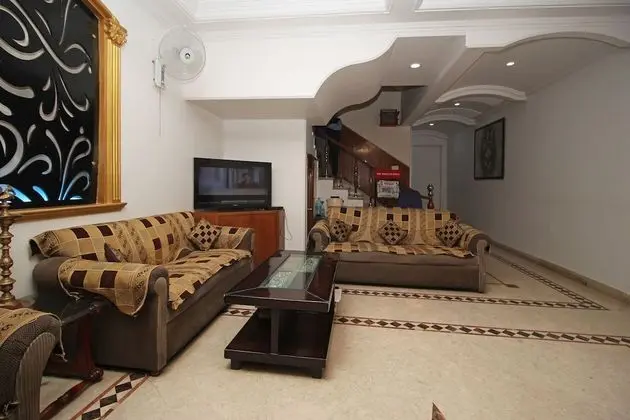 OYO 8505 Hotel Ashu Palace - Lobi