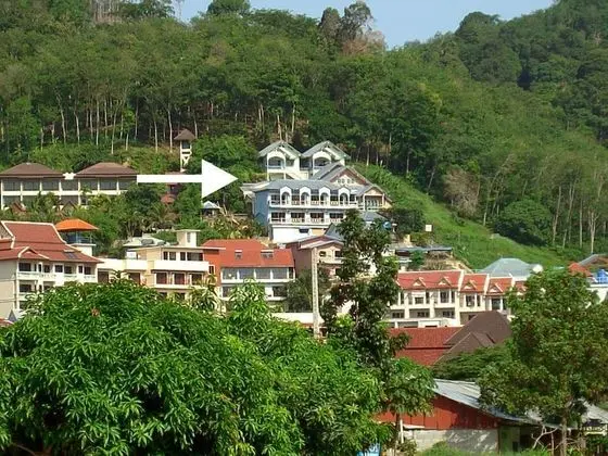 OYO 851 On Hill Residence Patong