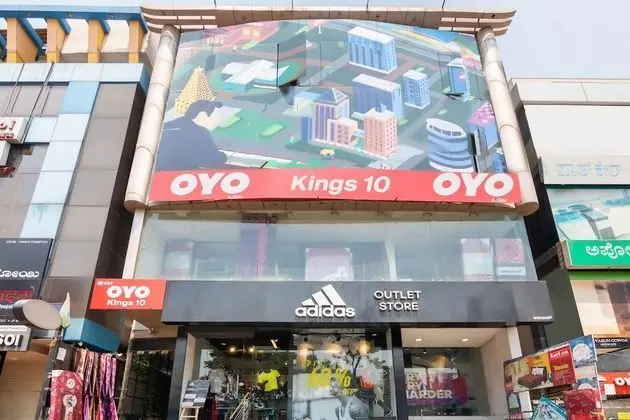 OYO 852 Kings 10