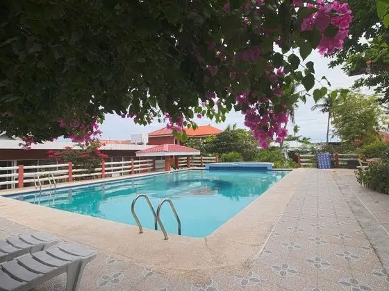 OYO 853 Malapascua Beach And Dive Resort
