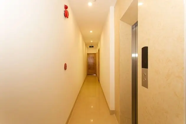 OYO 859 Home Hotel And Apartment - İç Mekan
