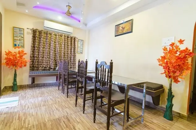 OYO 8671 Sri Krishna Residency - Yerinde Yemek