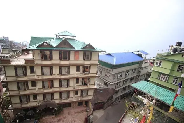 OYO 8701 Hotel Silk Route Residency