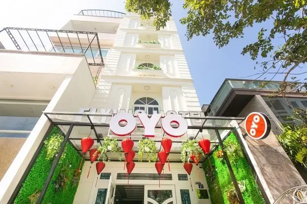 OYO 873 Flying Hotel