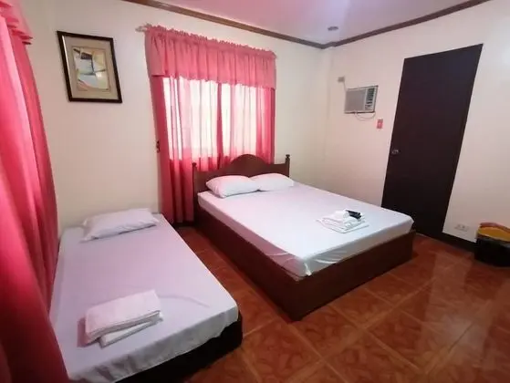 OYO 879 Lauriens Budget Hotel 2 - Oda