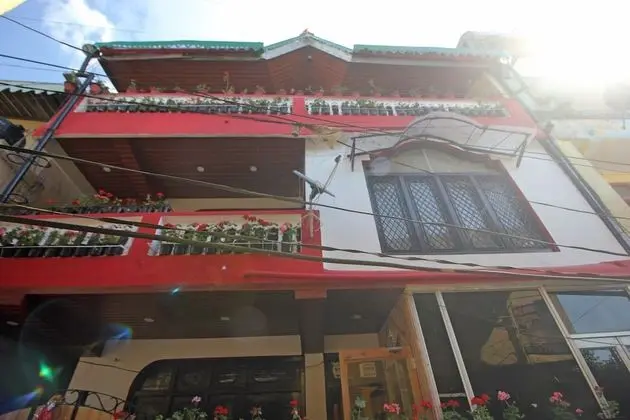 OYO 8793 Home Stay near Mall Road - Dış Mekan