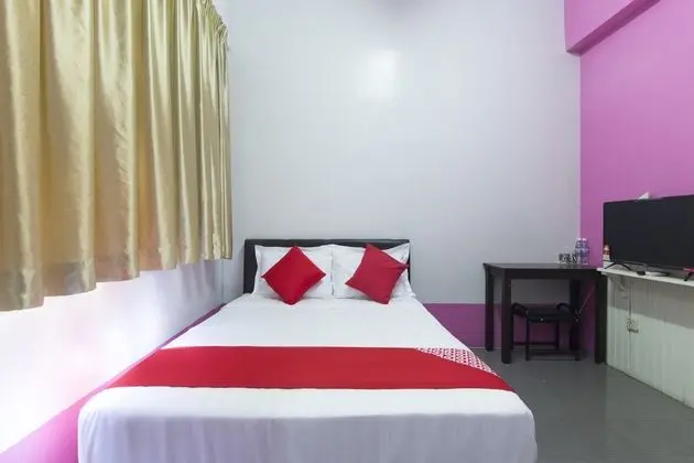 OYO 880 Hotel Purple Town - Oda