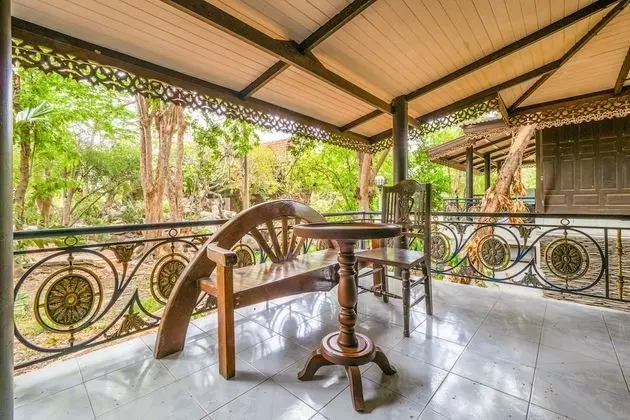 OYO 886 Maingam Riverside Resort - Oda