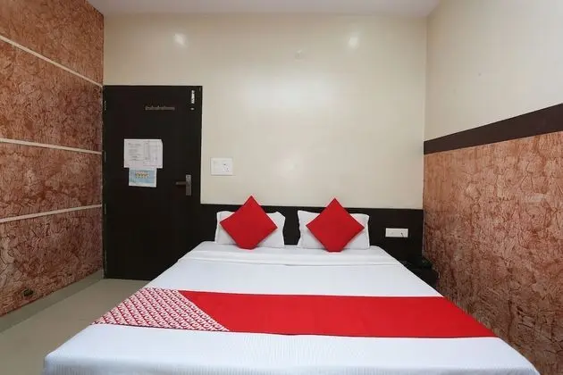 OYO 8869 Hotel-a-firoza