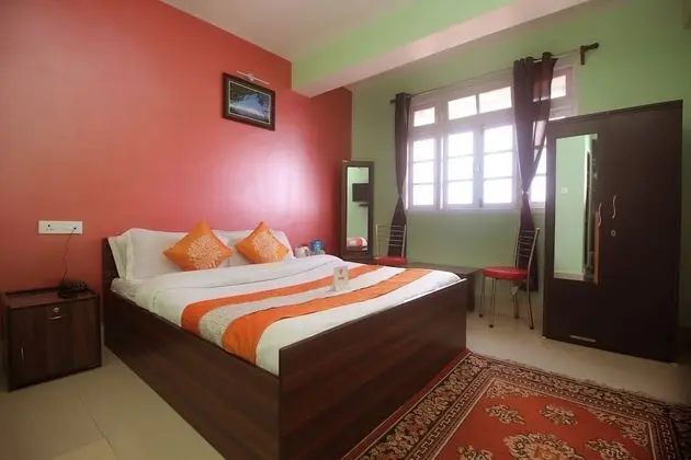OYO 8878 Chinar Lake View