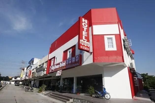 OYO 893 Hotel Holmes Kelana Jaya