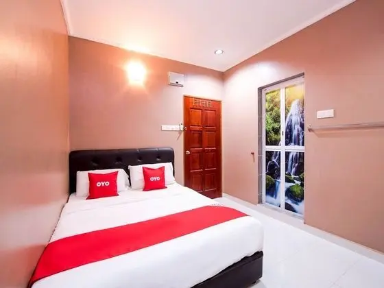 OYO 89348 RG Motel