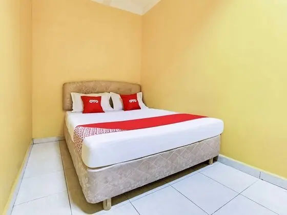 Oyo 89406 Lucky Budget Hotel