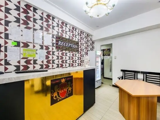 OYO 895 Golden Majestic Pension Inn - Lobi