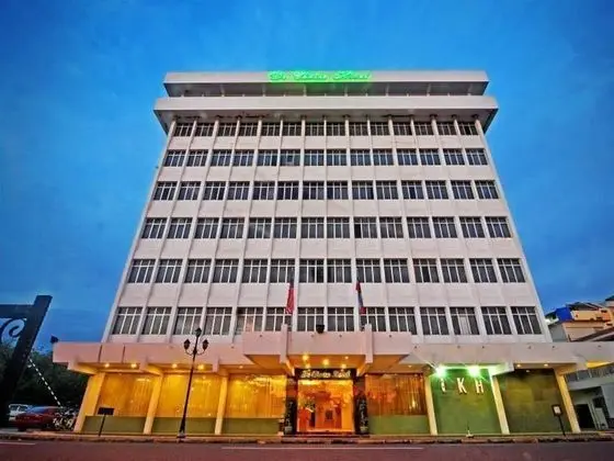 OYO 89619 De Choice Hotel