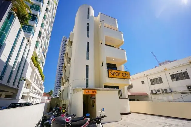 OYO 89645 Ong's Court