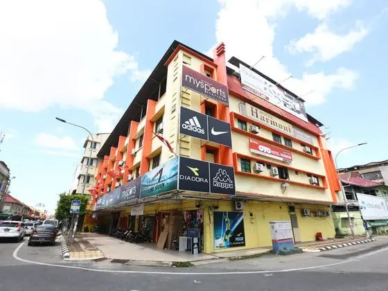 OYO 89651 Harmoni Hotel