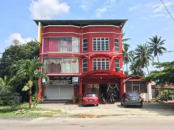 OYO 89653 Anisaa Inn