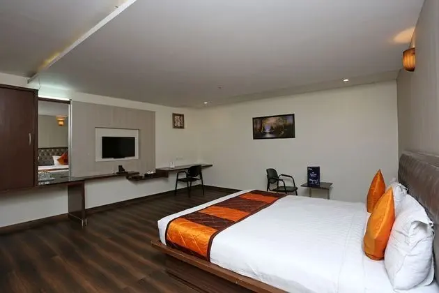 OYO 897 Hotel Surabhi Elite - Oda