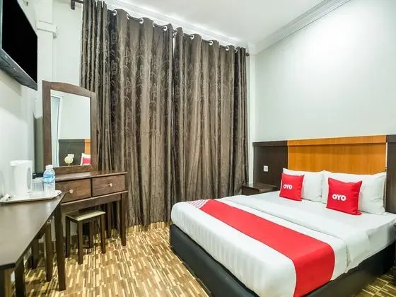 Oyo 89712 Grand Inn