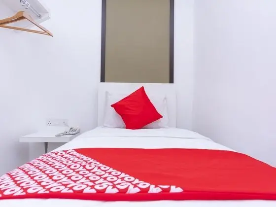 OYO 899 Crescendo Boutique Hotel - Oda