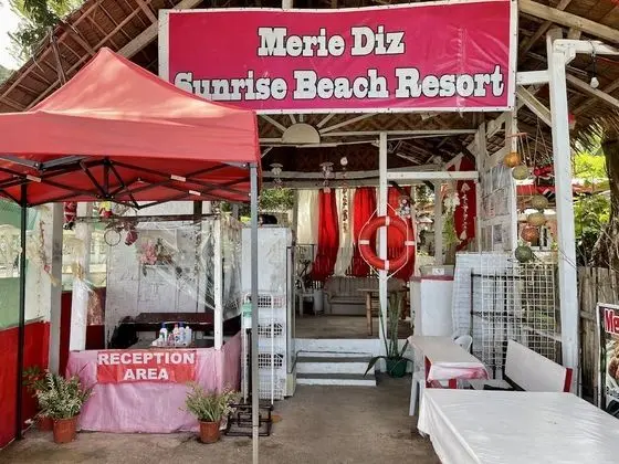 OYO 899 Merie Diz Sunrise Beach Resort - Lobi