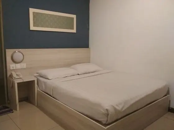 OYO 89903 MS City Hotel