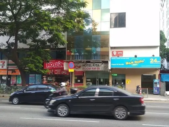 OYO 89903 MS City Hotel