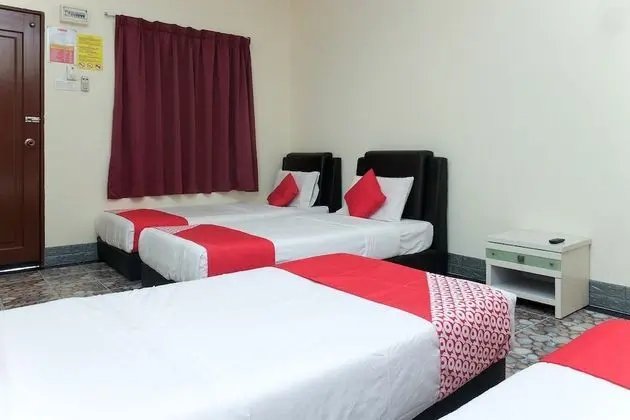 OYO 89928 Acf Guest House - Oda