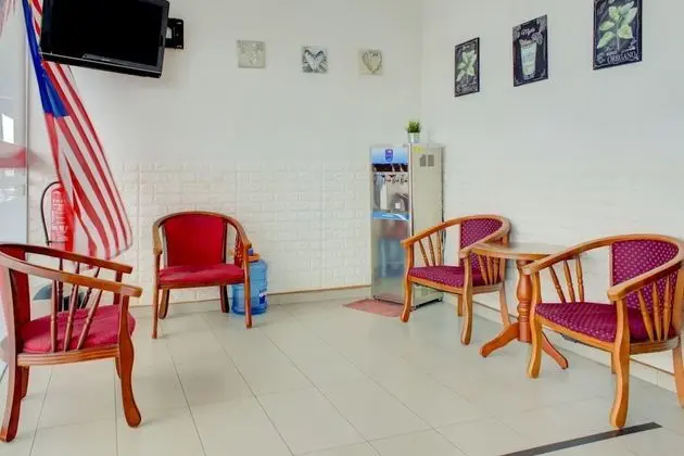 OYO 89985 Js Hotel - Lobi