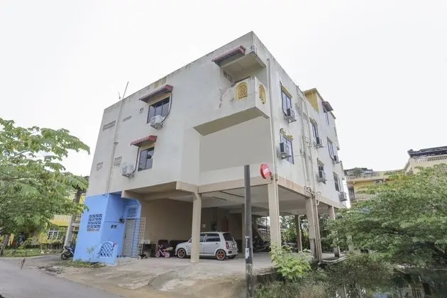 OYO 90048 Damika Hotel - 1