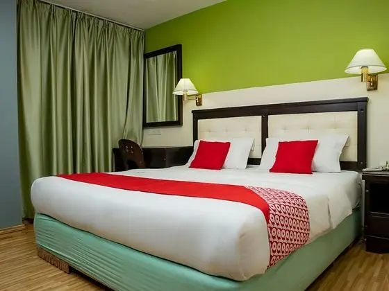 OYO 90055 Mansion Inn