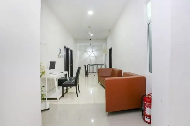 OYO 90132 Come Inn Premium - Lobi