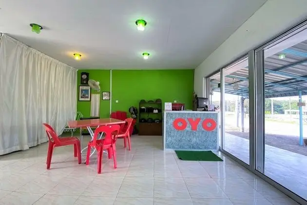 OYO 90168 Serambi Pelangi Chalet - Lobi