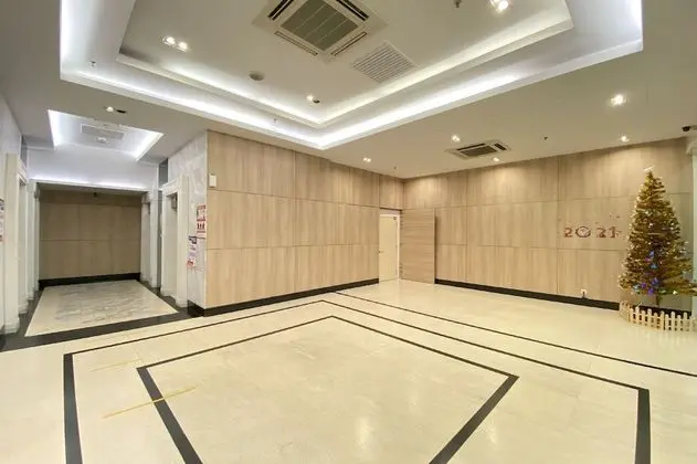 OYO 90192 Mansion One Suites - Lobi