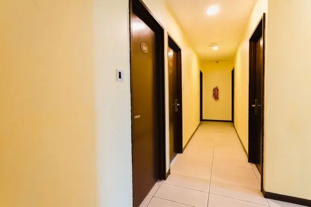 OYO 90206 Parkland Residence Condominium - Dış Mekan