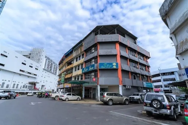 OYO 90207 Sir Inn