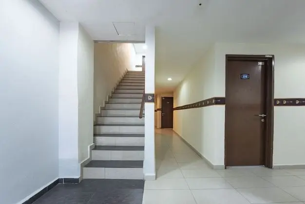 OYO 90254 D Anugerah Hotel - Lobi