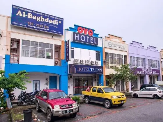 OYO 90281 Hotel Taj Seksyen 13