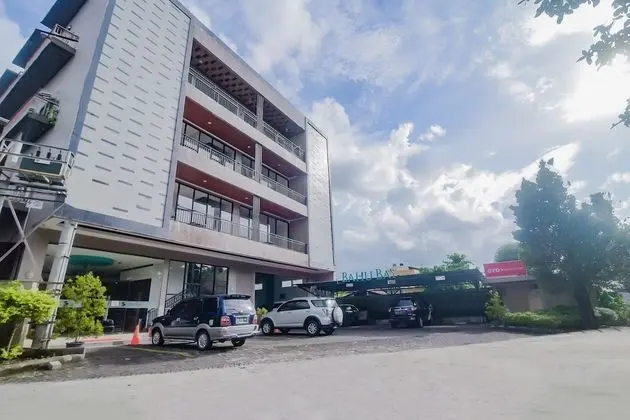 OYO 90312 Bahu Bay Hotel - Dış Mekan