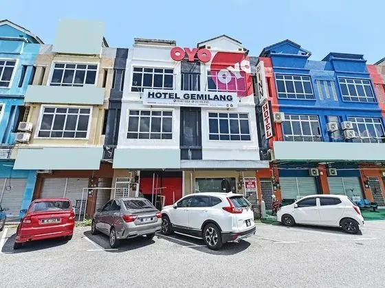 OYO 90364 Hotel Gemilang