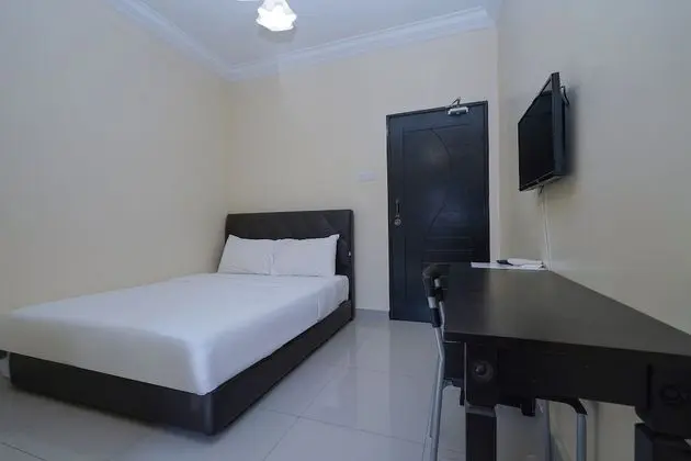 OYO 90451 Bangi Moya Guesthouse - Oda