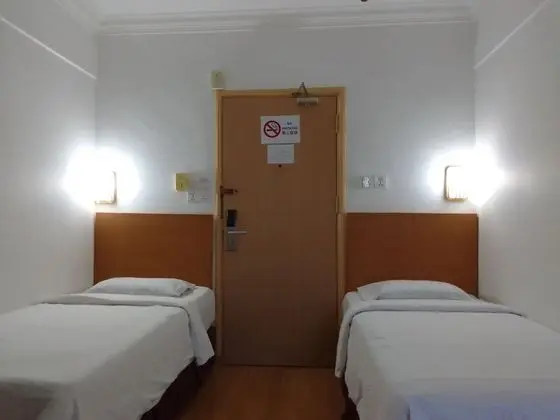 OYO 90464 Borneo Suites Hotel - Oda