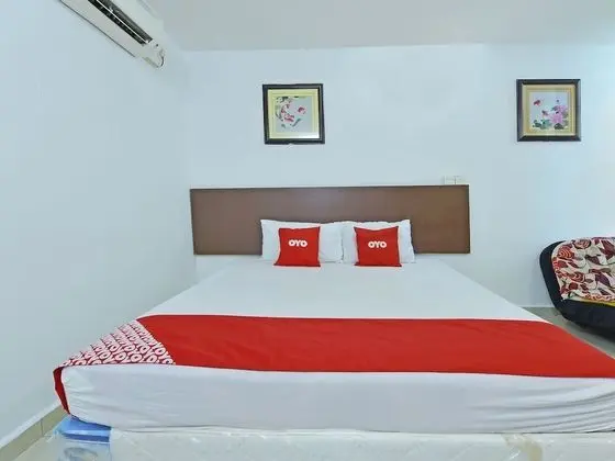 OYO 90494 Sam Huat Hotel - Oda